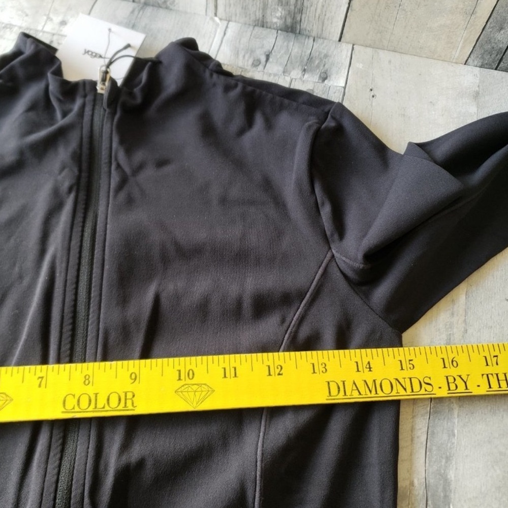 Nike Yoga Dri-FIT Luxe Full Zip Fitted Jacket - Picture 4 of 6
